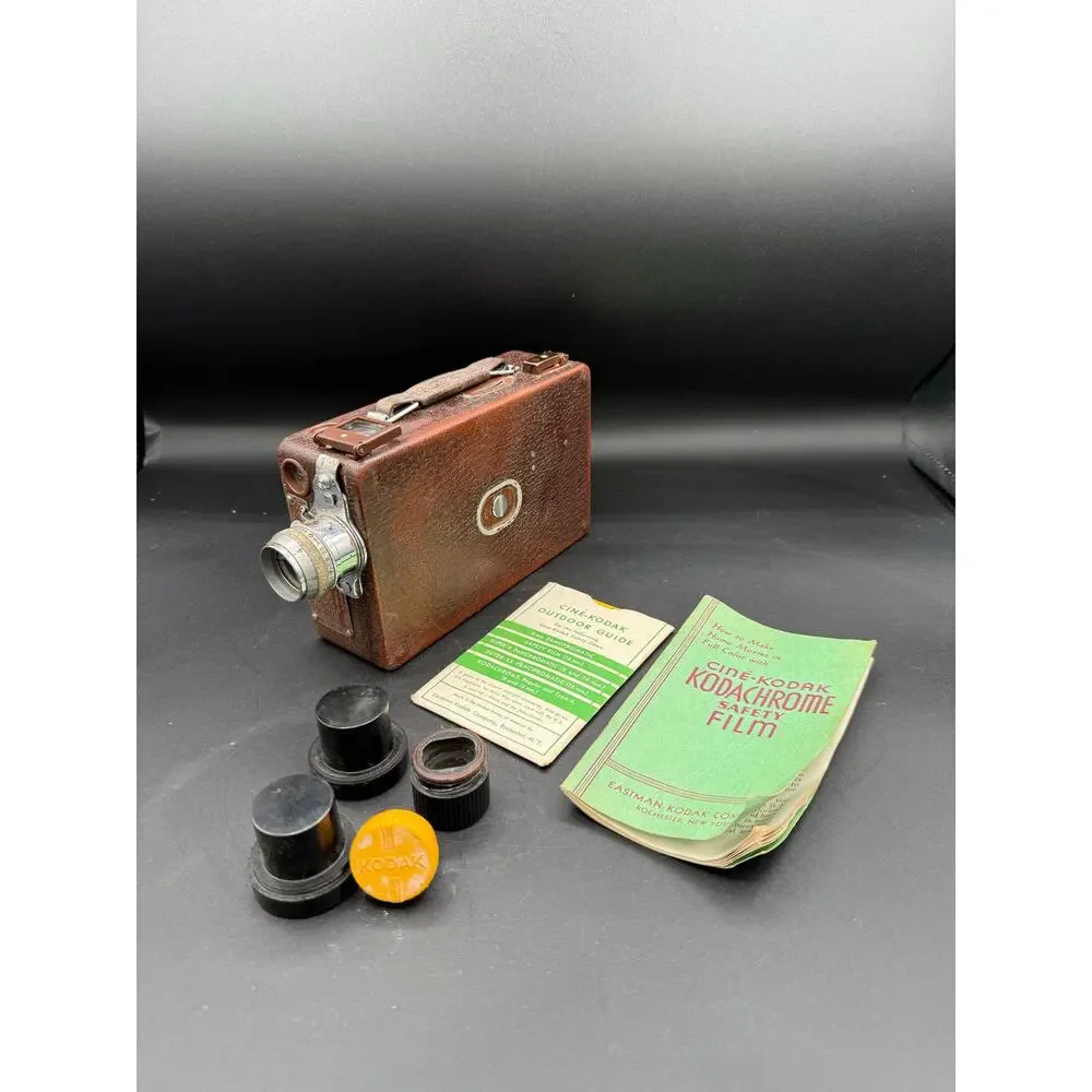 Antique 1929 Cine-Kodak Model B-B 16mm Movie Camera Red Brown in Case
